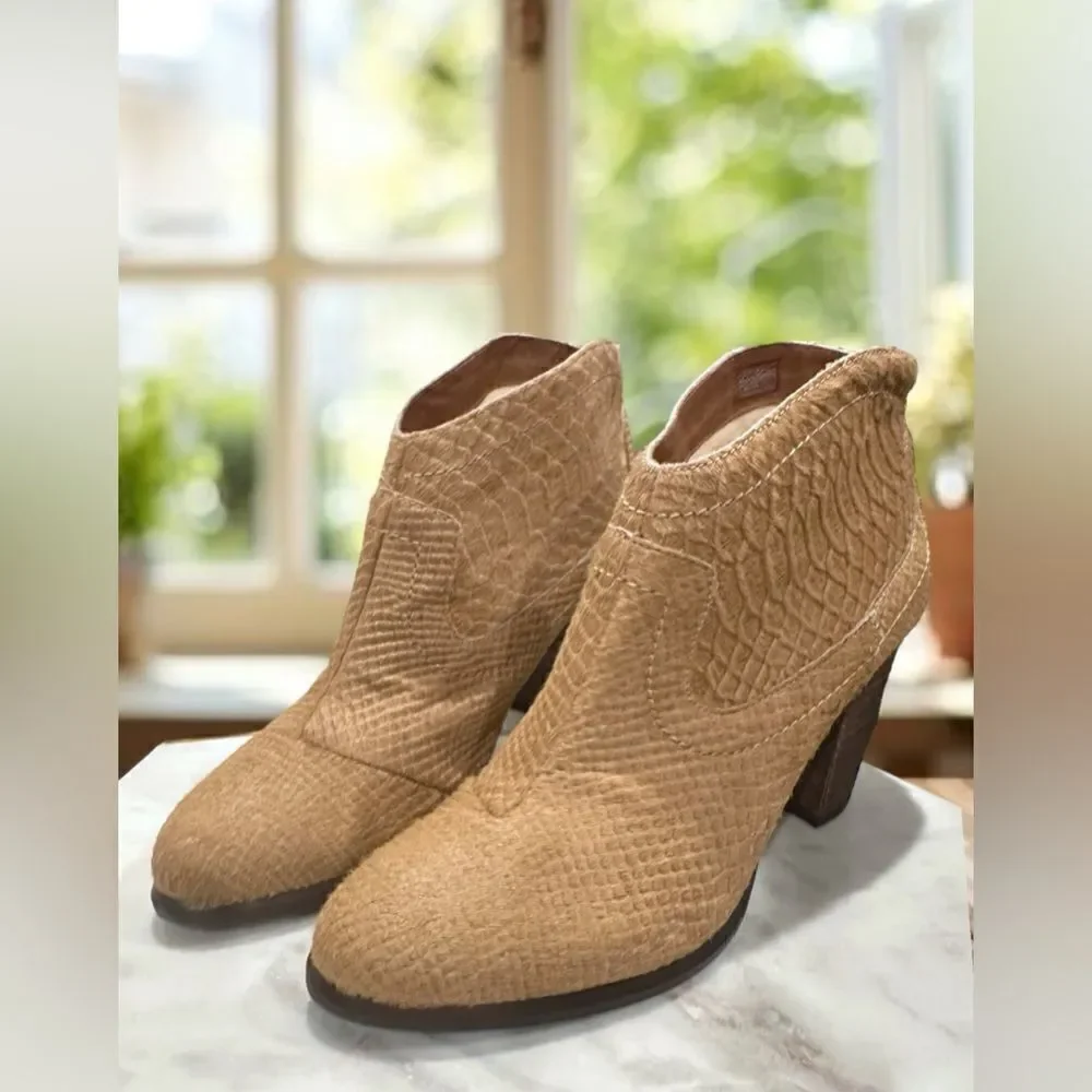 🔥 UGG Calf Hair Charlotte Embossed Bootie Boots Size 9.5 EU 40.5